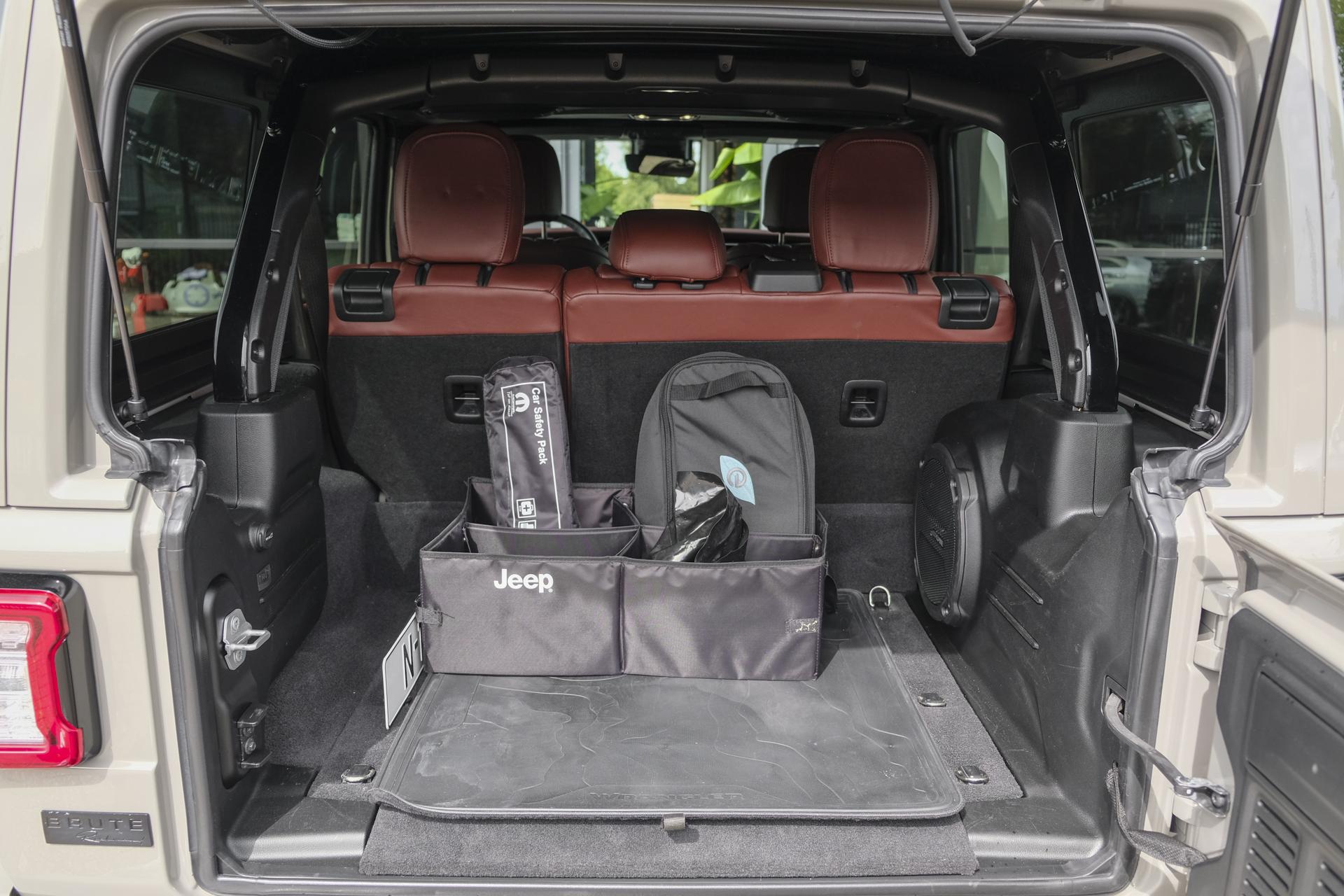 Jeep Wrangler BRUTE Richmond 380pk 4xe Hybrid 47246494-42.jpg | SVautos