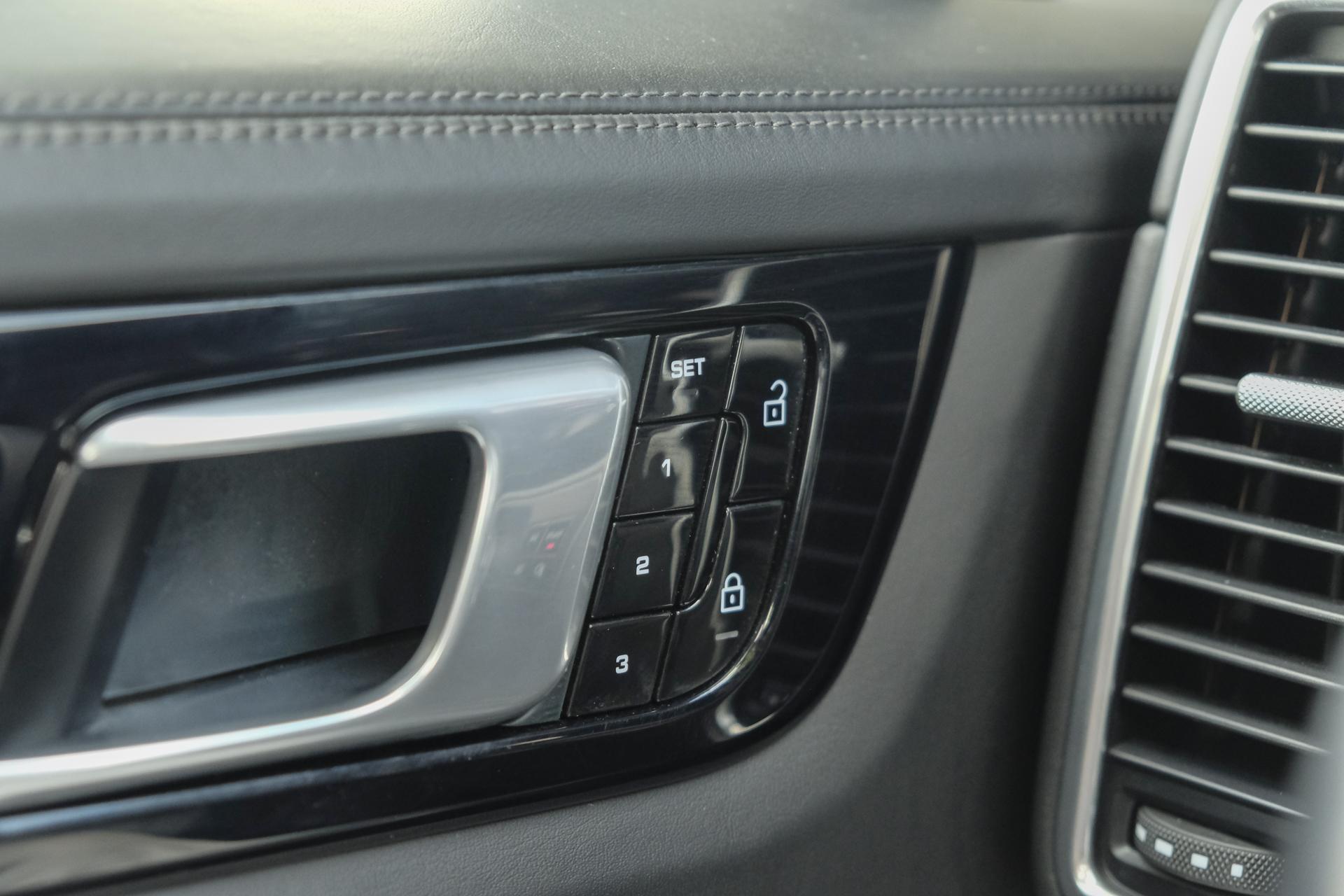 Porsche Cayenne S 2.9 V6 441pk 47421150-37.jpg | SVautos