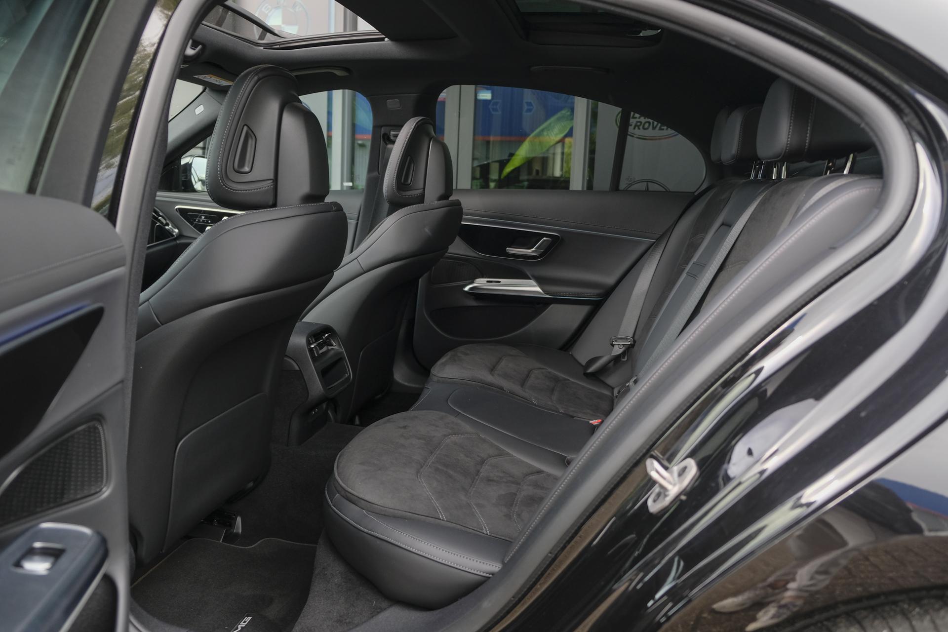 Mercedes-Benz E-Klasse E300e AMG 313pk Hybrid 47538944-10.jpg | SVautos