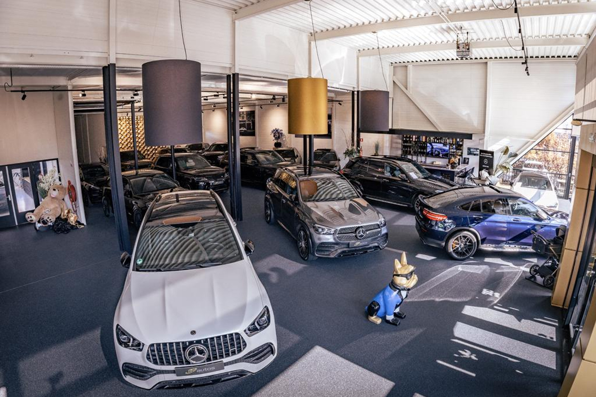 Mercedes-Benz E-Klasse E300e AMG 313pk Hybrid 47538944-14.jpg | SVautos