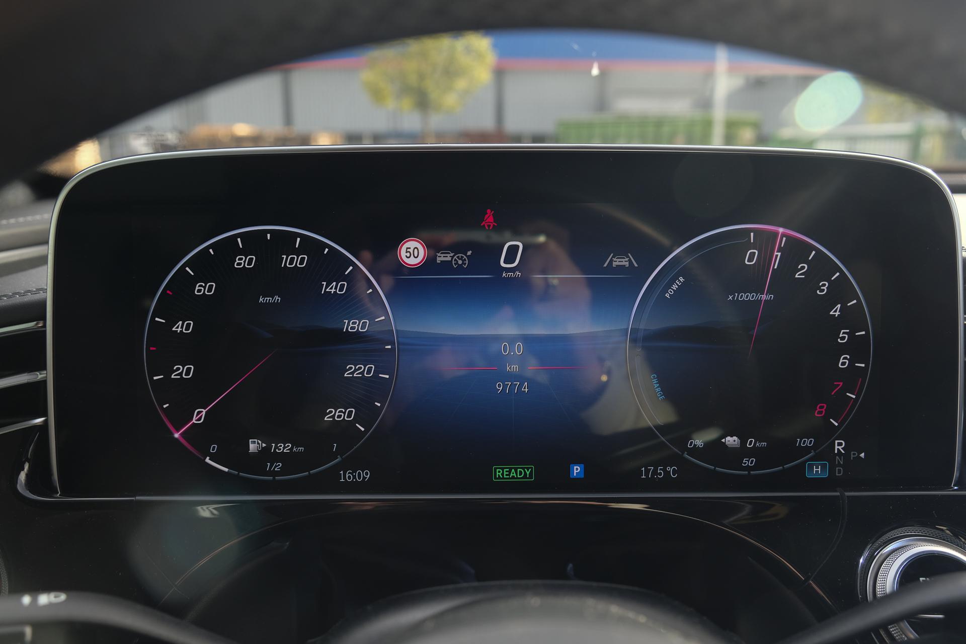 Mercedes-Benz E-Klasse E300e AMG 313pk Hybrid 47538944-23.jpg | SVautos