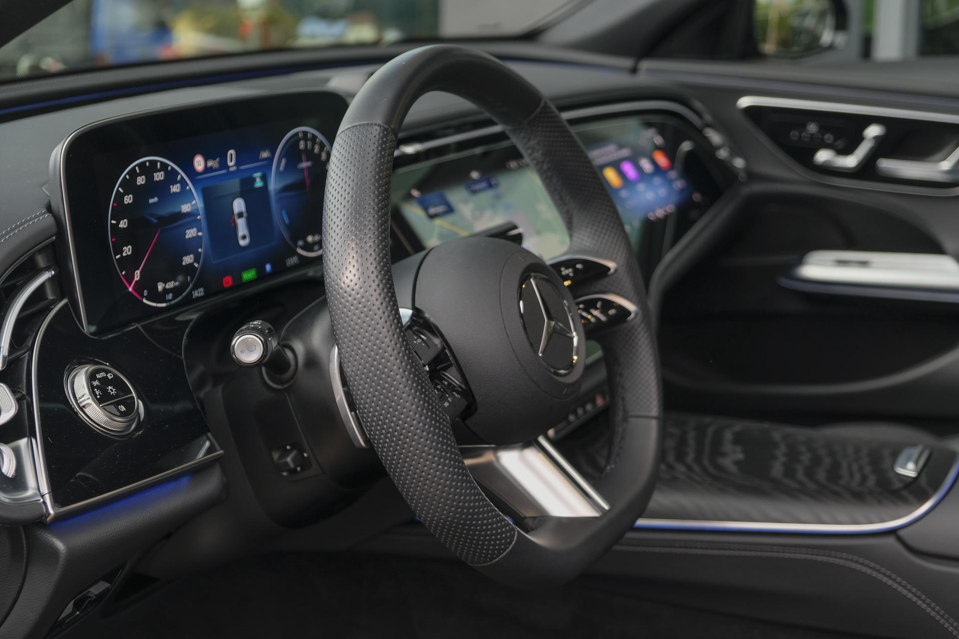 Mercedes-Benz E-Klasse E300e AMG 313pk Hybrid 47538944-7.jpg | SVautos