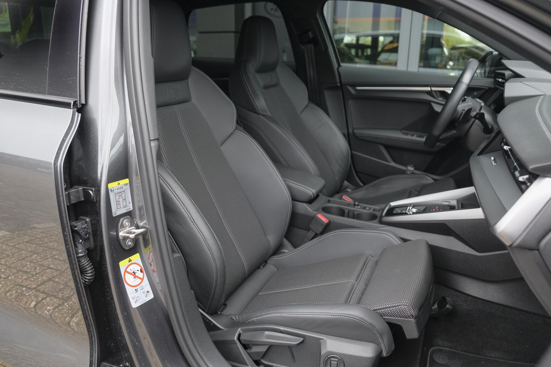 Audi A3 Sportback 30 TFSI 110pk S-line 48749184-11.jpg | SVautos