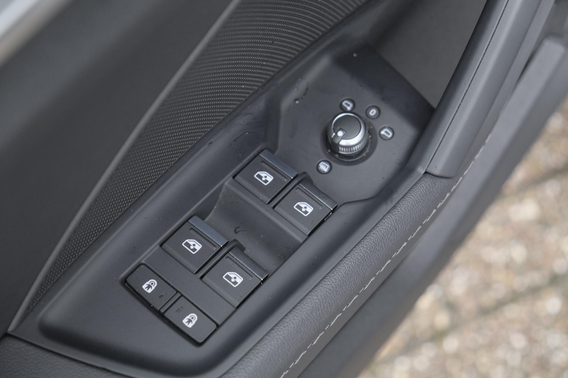 Audi A3 Sportback 30 TFSI 110pk S-line 48749184-25.jpg | SVautos