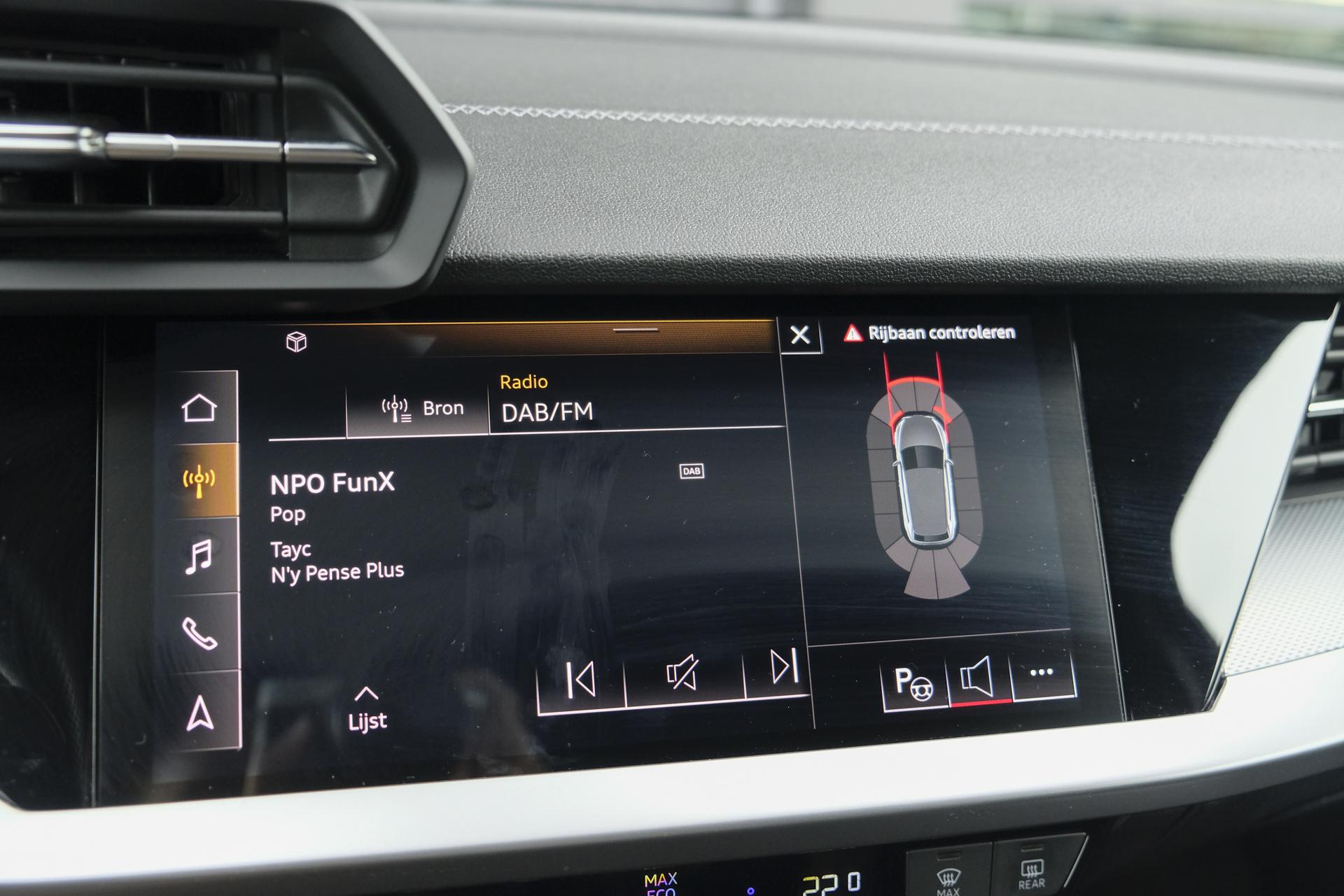 Audi A3 Sportback 30 TFSI 110pk S-line 48749184-29.jpg | SVautos