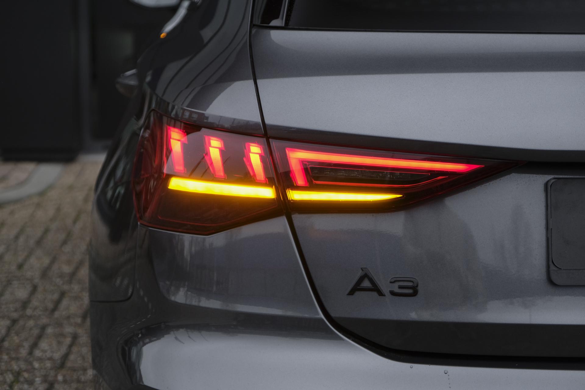 Audi A3 Sportback 30 TFSI 110pk S-line 48749184-32.jpg | SVautos